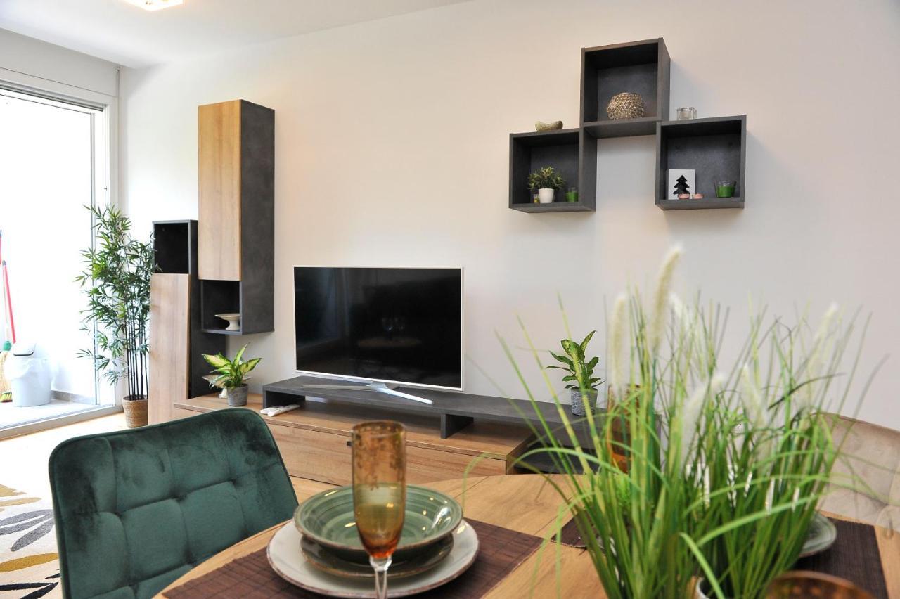 Carruba Split Apartment Exterior photo
